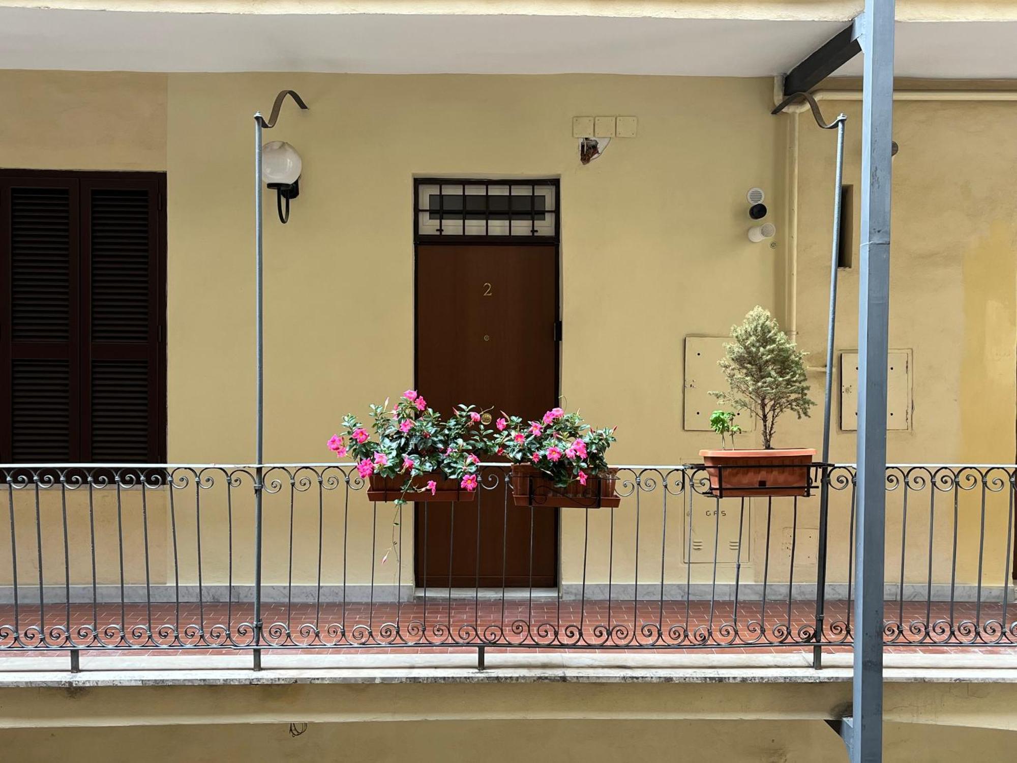 Domus76 Casa Vacanze ローマ エクステリア 写真